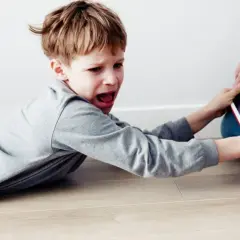 Jak karać dziecko z autyzmem bez szkody dla jego rozwoju emocjonalnego