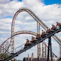 Czy Energylandia jest otwarta w deszcz? Poznaj atrakcje mimo opadów