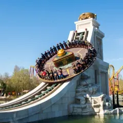 Park Asterixa czy Disneyland: który park rozrywki wybrać?