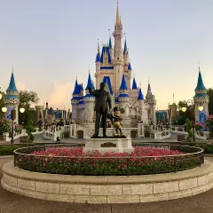 Gdzie powstał pierwszy Disneyland? Odkryj jego nieznane tajemnice