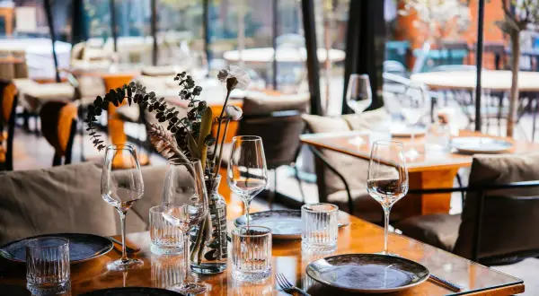 Gdzie zjeść w Białce Tatrzańskiej? Odkryj najlepsze restauracje