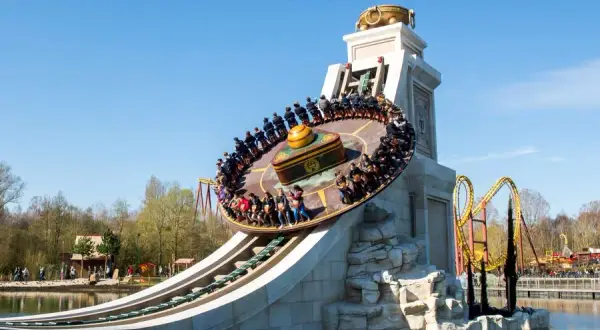 Park Asterixa czy Disneyland: który park rozrywki wybrać?