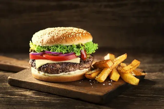 Gdzie zjeść w Jeleniej Górze? Najlepsze restauracje i smaki