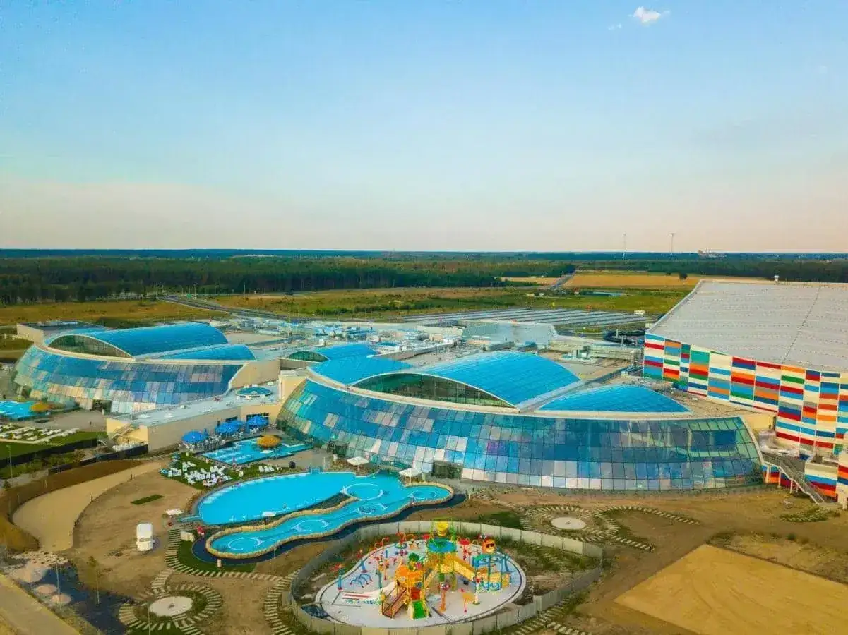 Suntago: nowoczesny aquapark z basenami i zjeżdżalniami. Czy w Suntago trzeba mieć czepek? Sprawdź zasady przed wizytą!